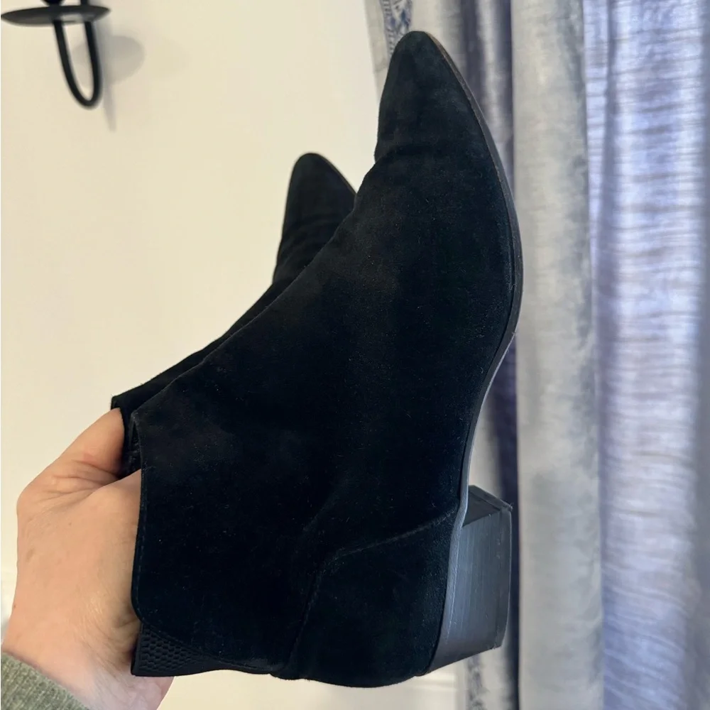 Aquatalia women size